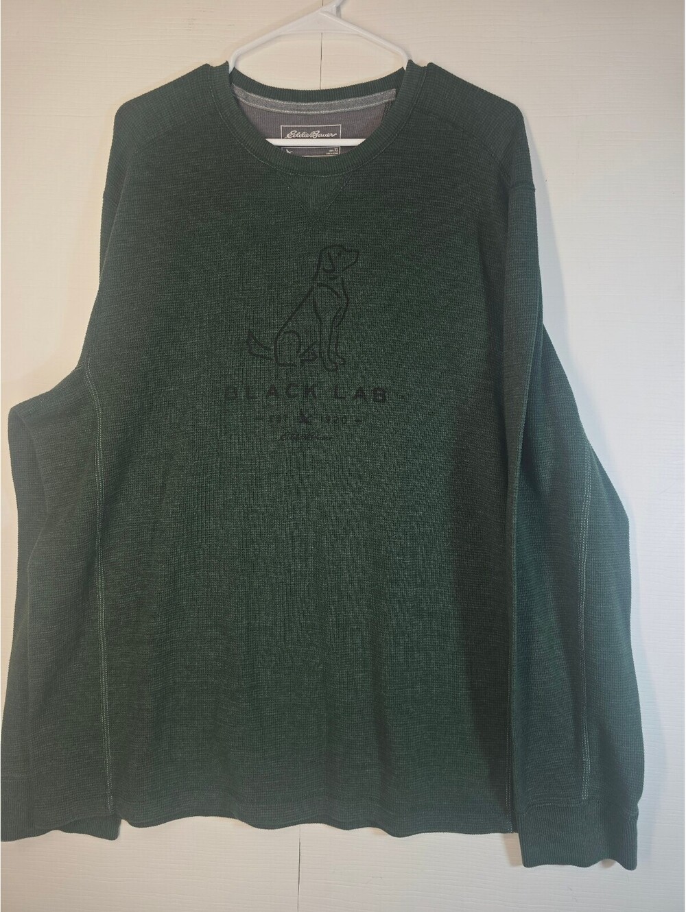 Eddie Bauer XL Thermal Waffle Knit Shirt Green Black Lab Graphic Long Sleeve